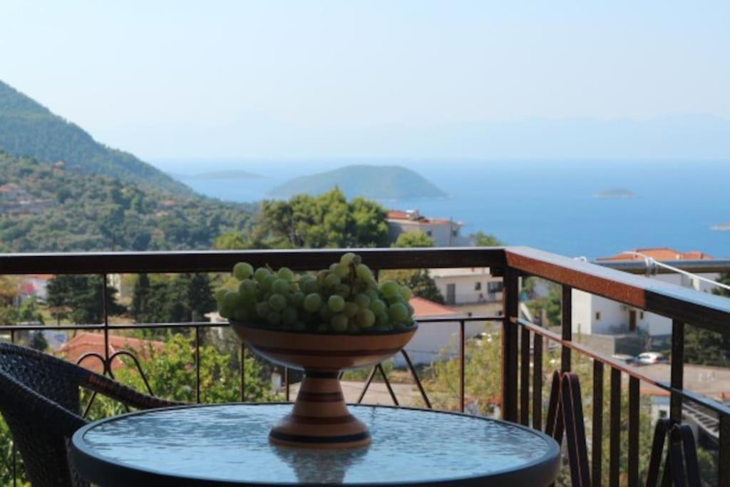 Demie And George Ηouse Villa Loutraki  Exterior foto
