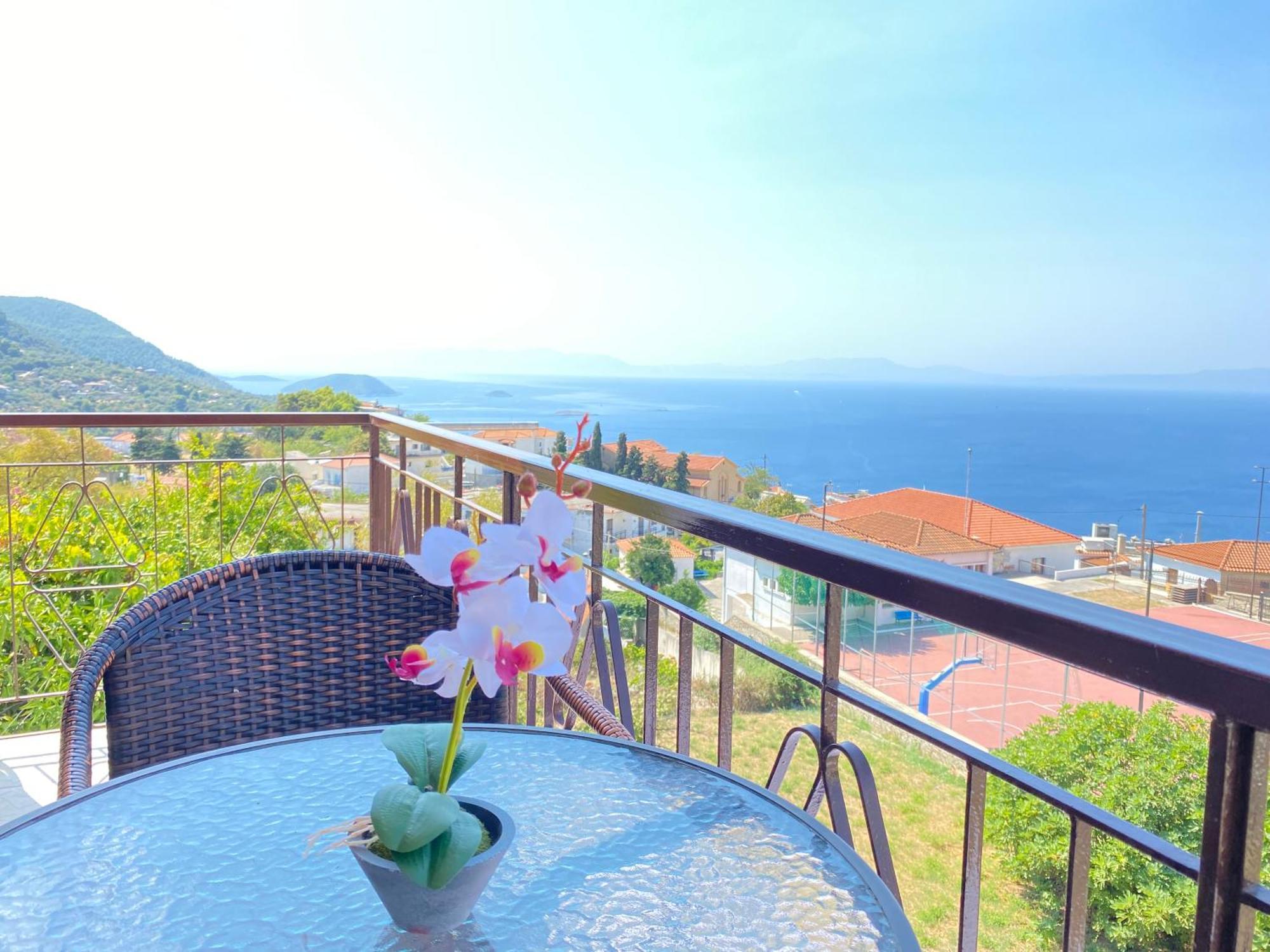Demie And George Ηouse Villa Loutraki  Exterior foto