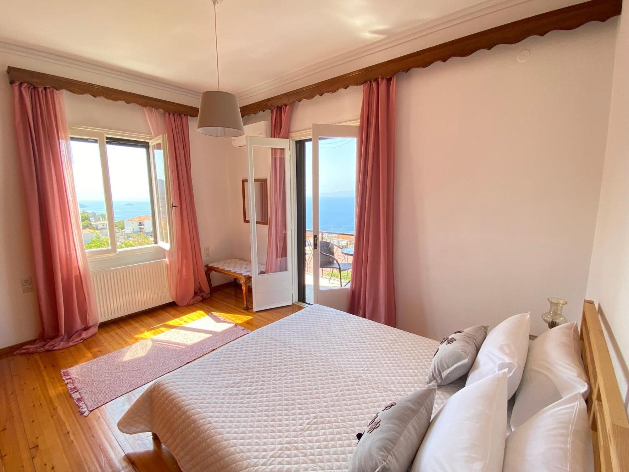 Demie And George Ηouse Villa Loutraki  Exterior foto